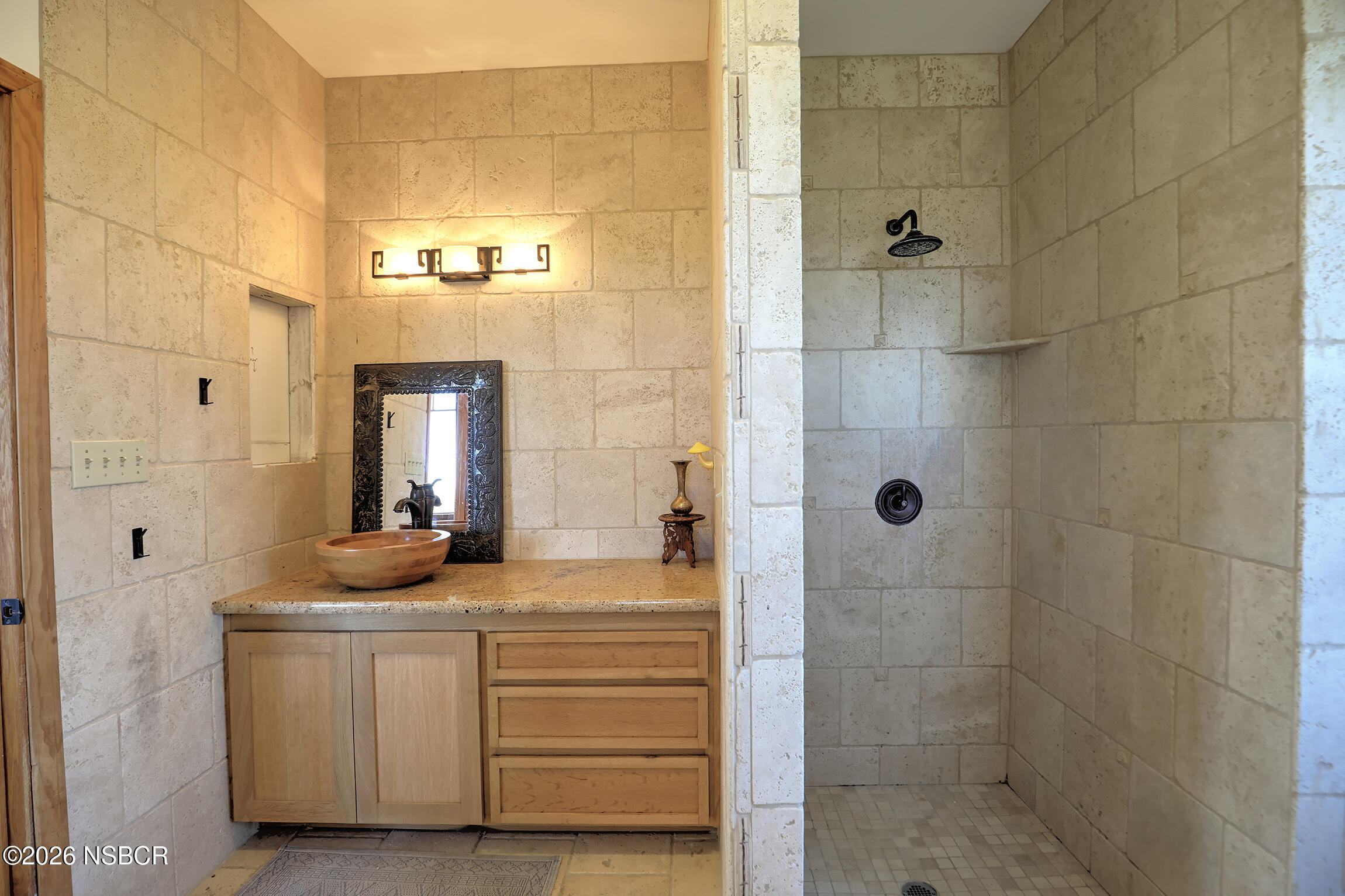 3300 Catalina Road Lompoc, CA 93436 - Photo 23 of 41 Guest Bath