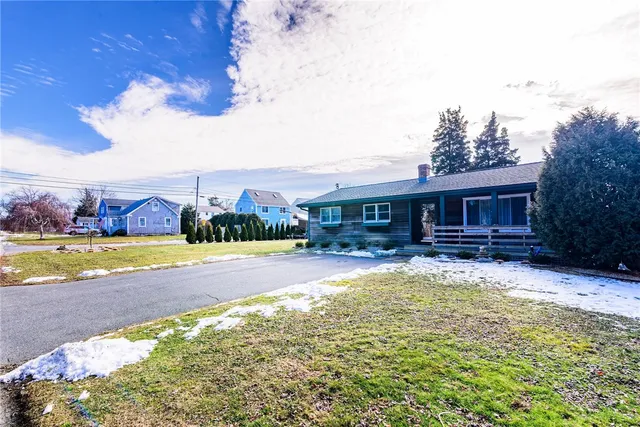 $610,000 | 55 Rhode Island Boulevard, Portsmouth, RI 02871