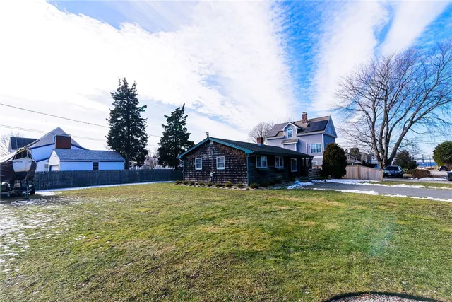 $610,000 | 55 Rhode Island Boulevard, Portsmouth, RI 02871