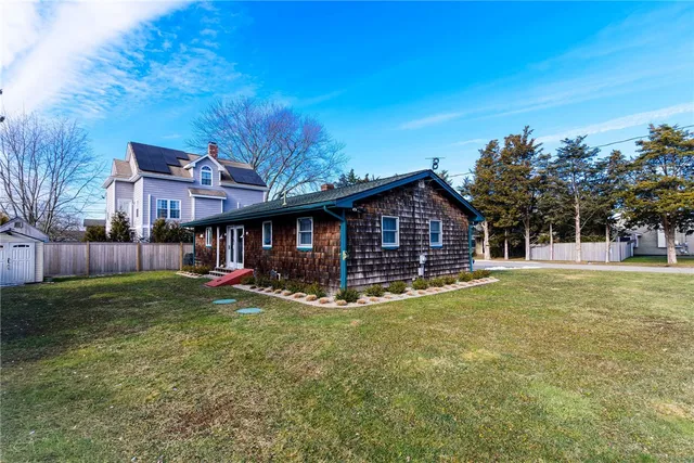 $610,000 | 55 Rhode Island Boulevard, Portsmouth, RI 02871