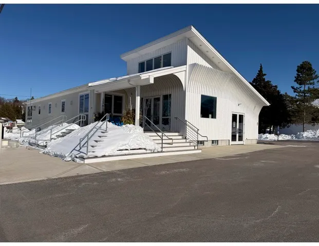 $610,000 | 55 Rhode Island Boulevard, Portsmouth, RI 02871