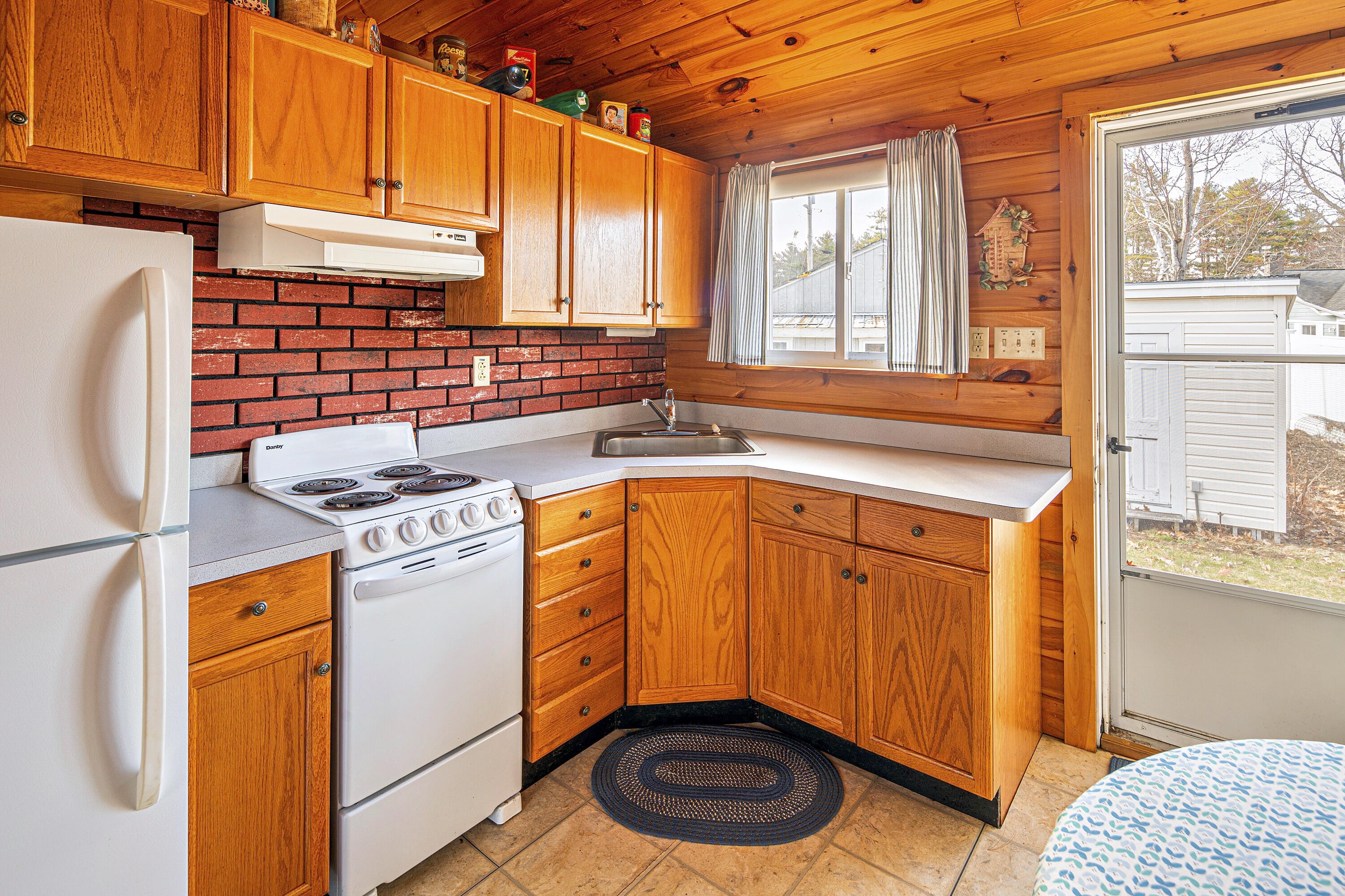 4 Sarah Lane Standish, ME 04084 - Photo 5 of 40 4-sarah-lane-standish-5