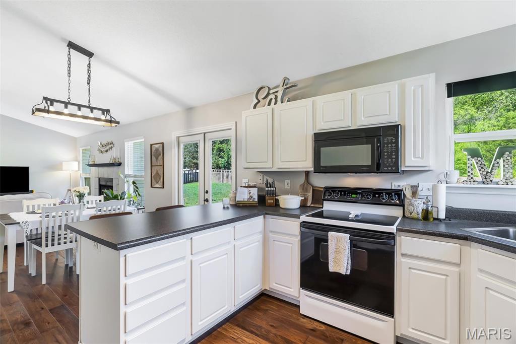 2253 Fairway High Ridge, MO 63049 - Photo 13 of 42