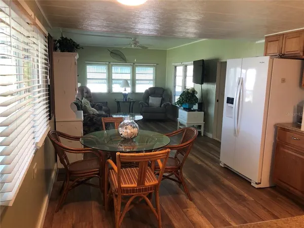 $2,400 | 4903 2nd B Street East, Bradenton, FL 34203