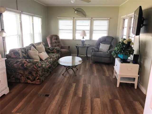 $2,400 | 4903 2nd B Street East, Bradenton, FL 34203