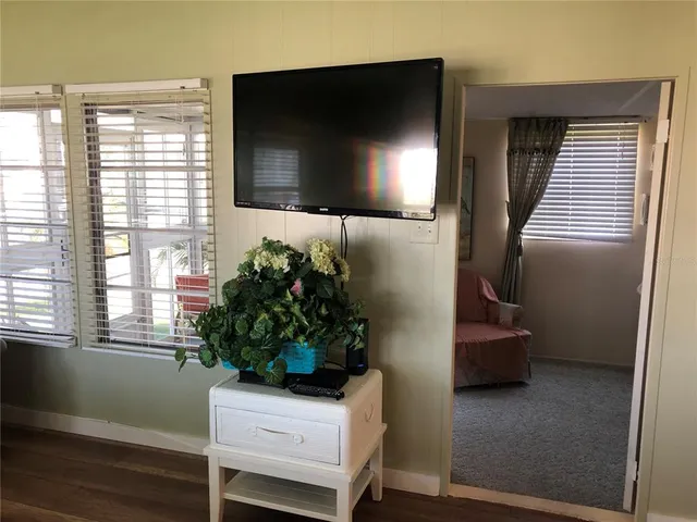 $2,400 | 4903 2nd B Street East, Bradenton, FL 34203