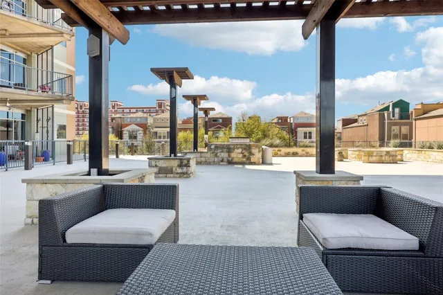 $440,000 | 1001 Belleview Street, Unit 708, Dallas, TX 75215