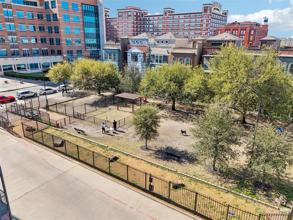 1001 Belleview Street, Unit 708 Dallas, TX 75215 - Photo 39 of 40 a view of a city with tall buildings