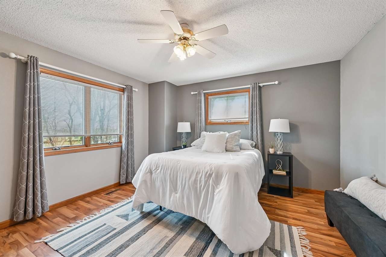 1209 39th Street Road Northwest Cedar Rapids, IA 52405 - Photo 15 of 31 Gallery Image 15