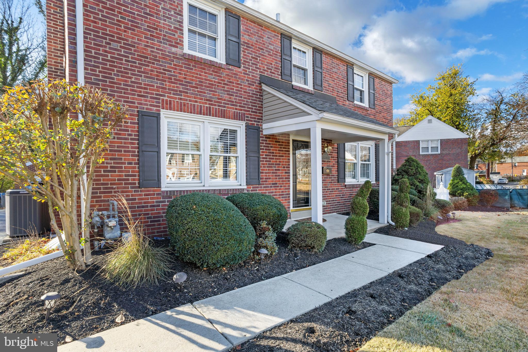 610 Hey Lane Springfield, PA 19064 - Photo 2 of 32