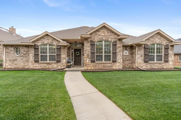 $450,000 | 7405 Ledgestone Drive, Amarillo, TX 79119