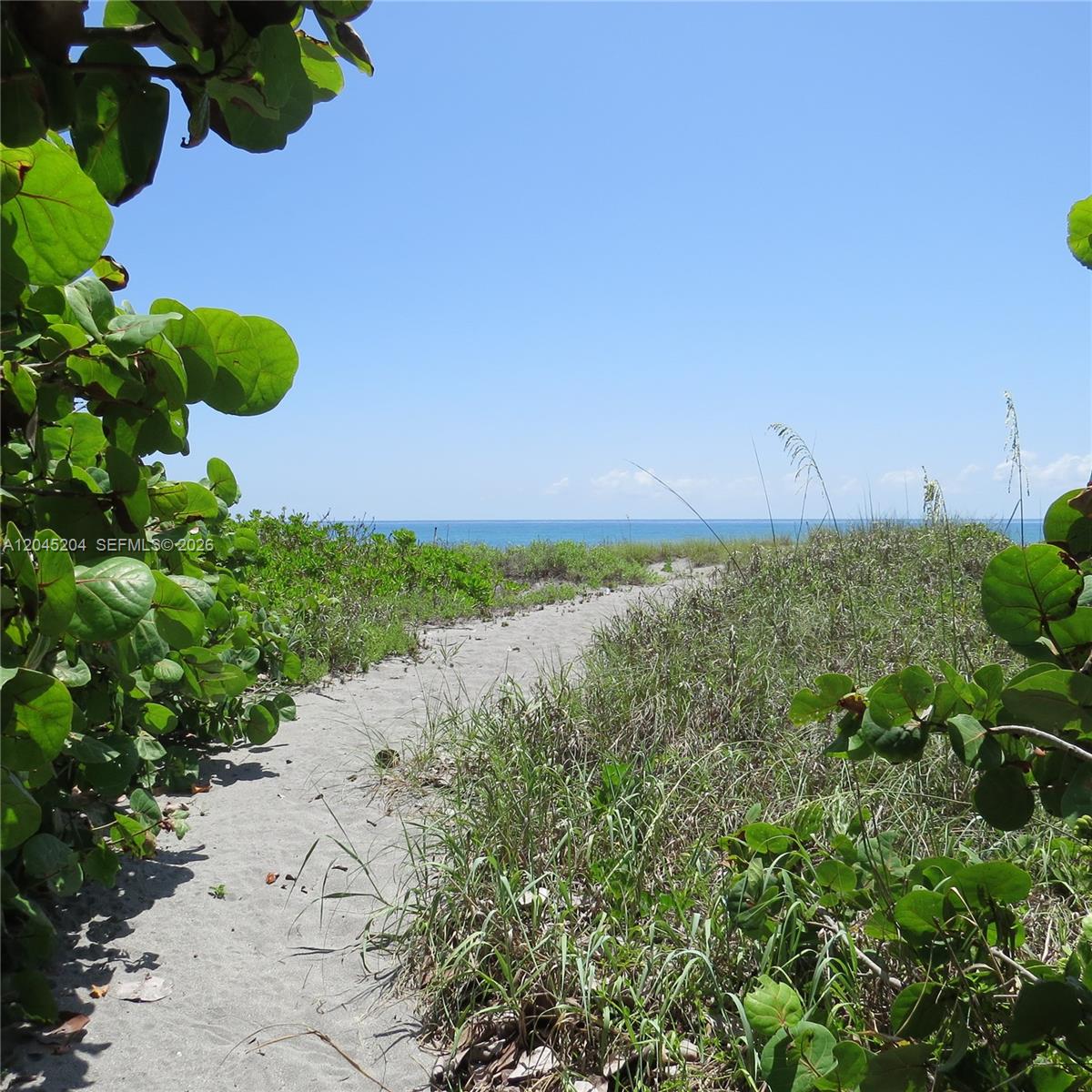 404 South Beach Road, Unit 404 Jupiter Island, FL 33455 - Photo 25 of 28