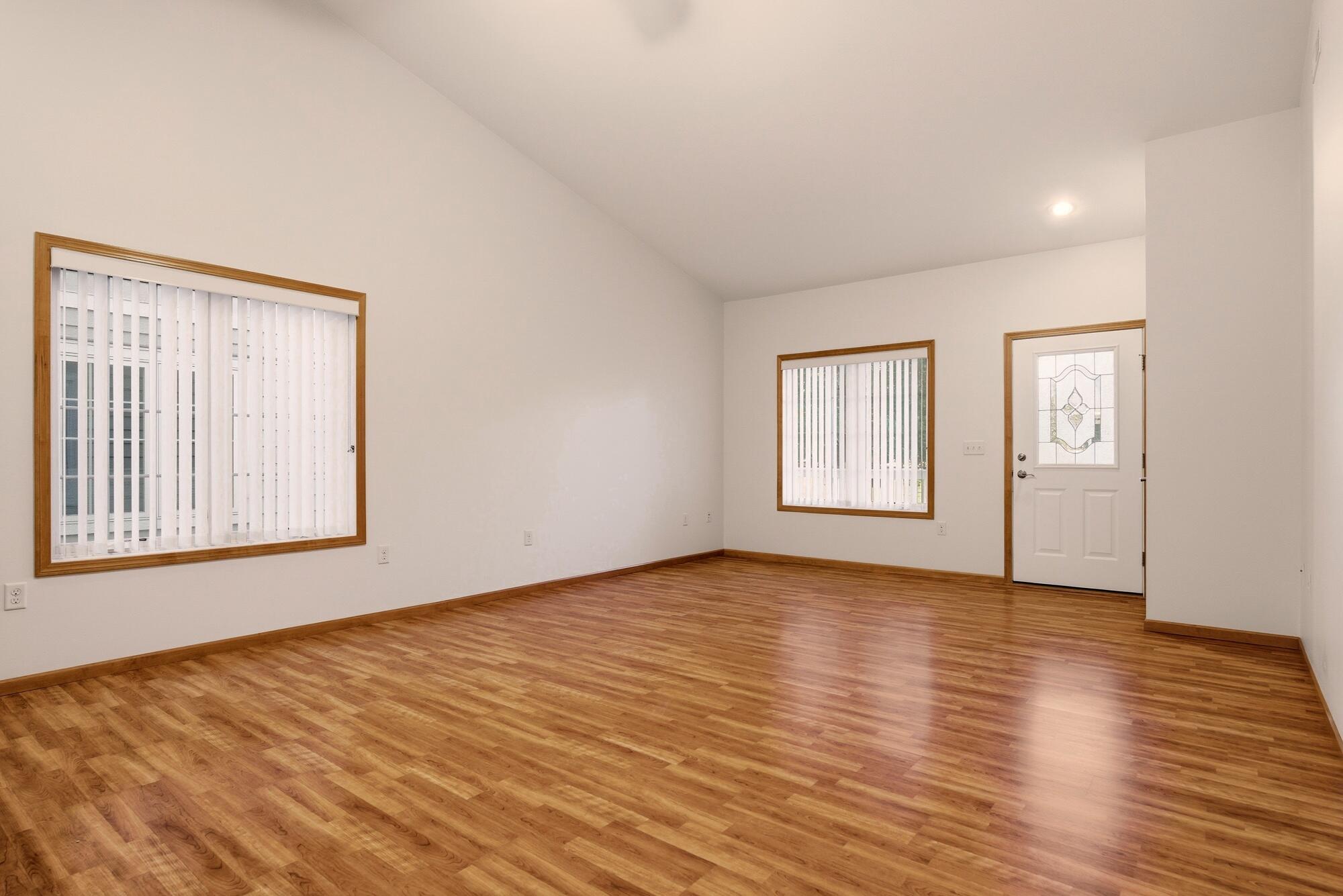 1321 Barson Place, Unit 50 Onalaska, WI 54650 - Photo 6 of 20 6_006_dsc04604