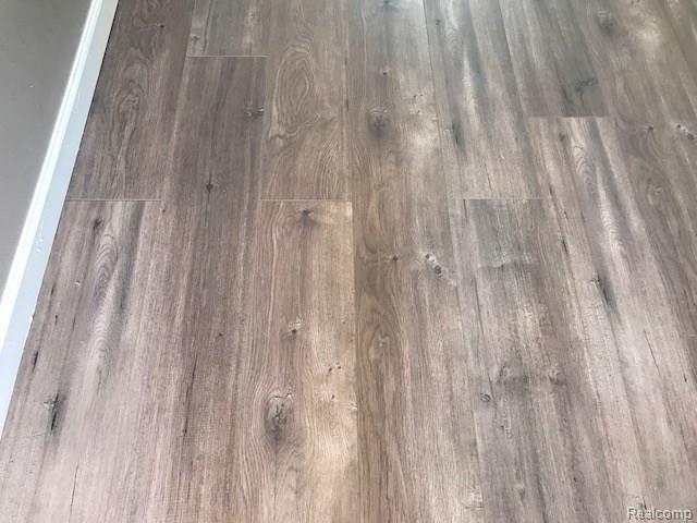 14950 Reeck Road Southgate, MI 48195 - Photo 14 of 29 demfloors.jpg