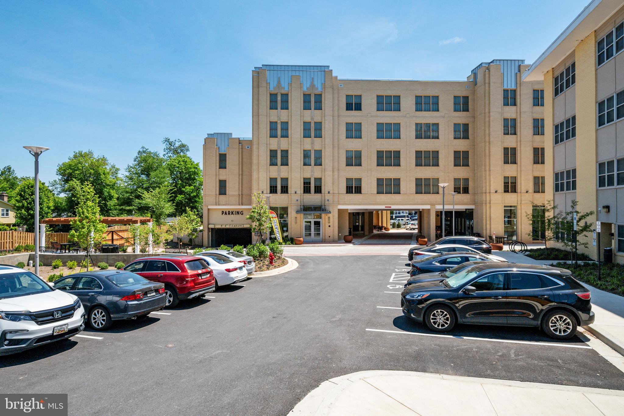 10339 Old Georgetown Road, Unit 201 Bethesda, MD 20814 - Photo 31 of 41