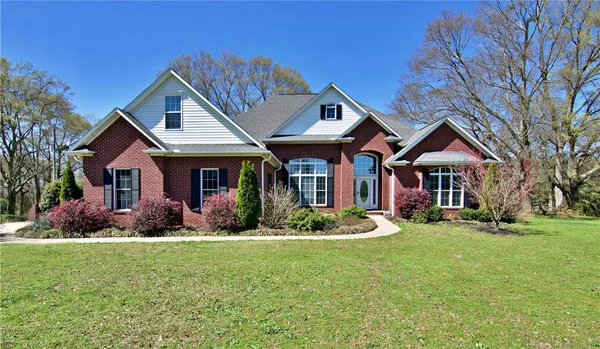 $619,000 | 7893 Athens Road, Carnesville, GA 30521