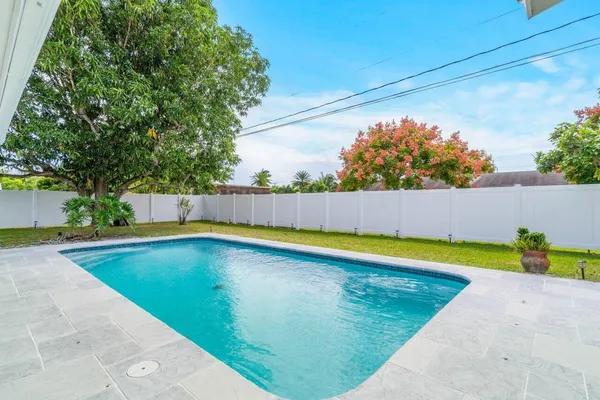 $3,700 | 4586 Ellwood Drive, Delray Beach, FL 33445