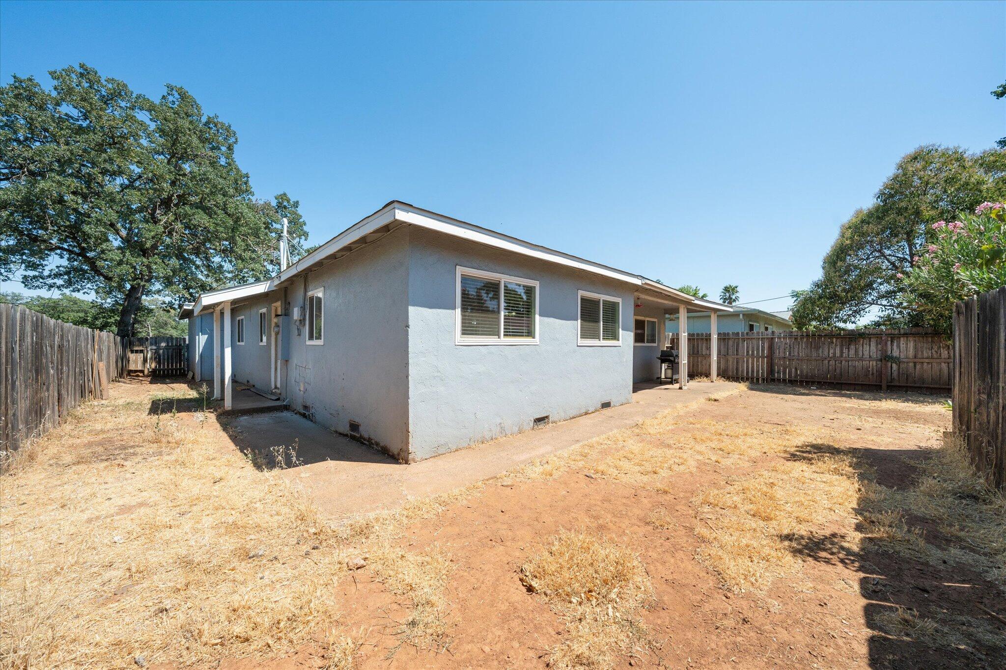 2164 Oxford Road Redding, CA 96002 - Photo 24 of 29 24-BiggerFlow Real Estate Media-24