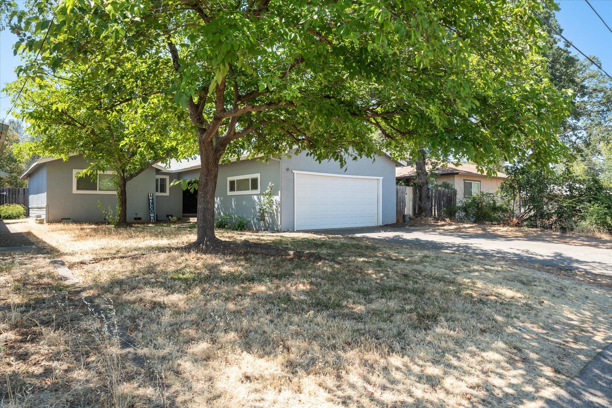 2164 Oxford Road Redding, CA 96002 - Photo 27 of 29 27-BiggerFlow Real Estate Media-27