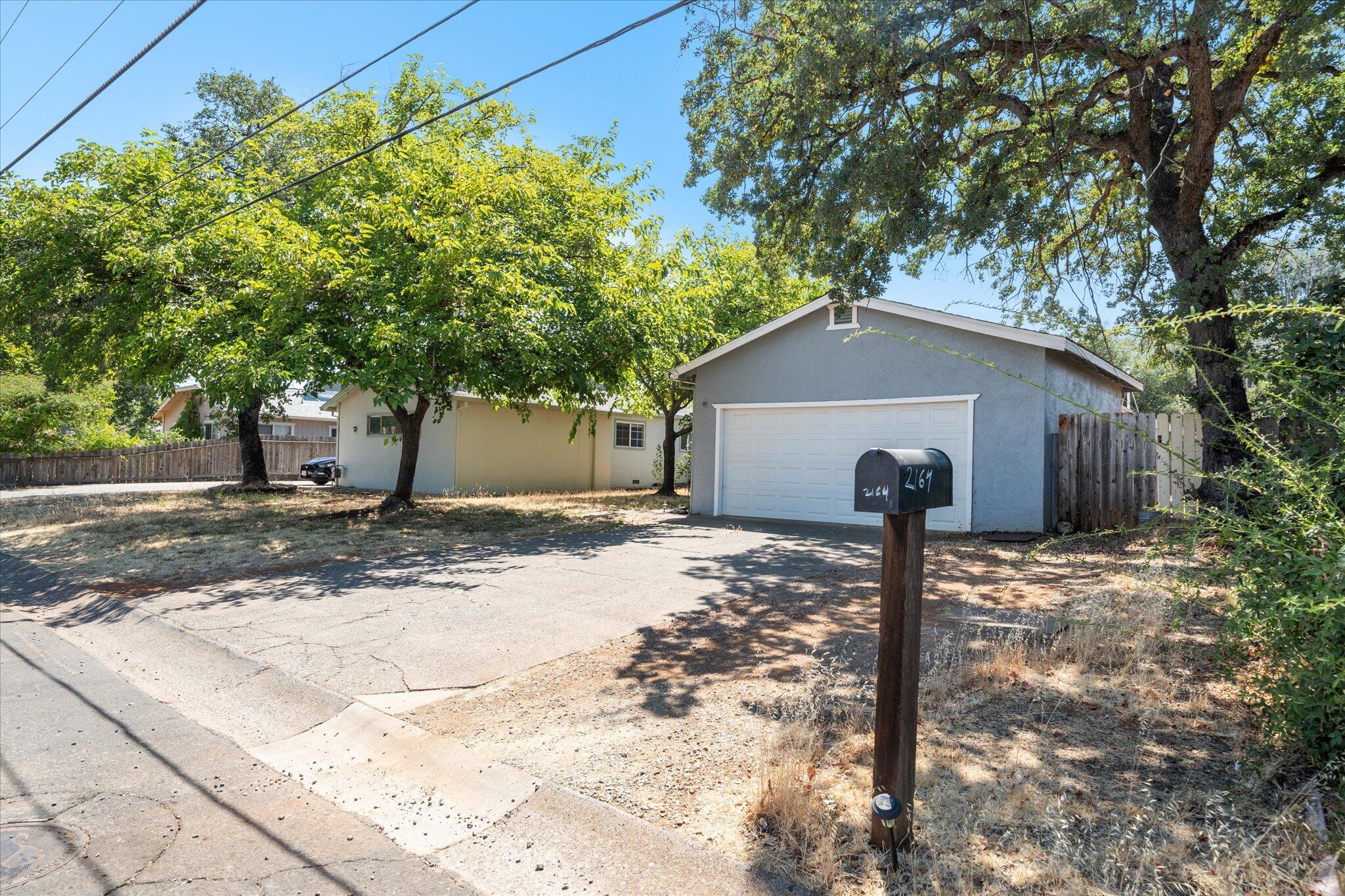 2164 Oxford Road Redding, CA 96002 - Photo 28 of 29 28-BiggerFlow Real Estate Media-28