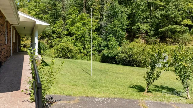 $397,900 | 208 Murdock Road, Bakersville, NC 28705