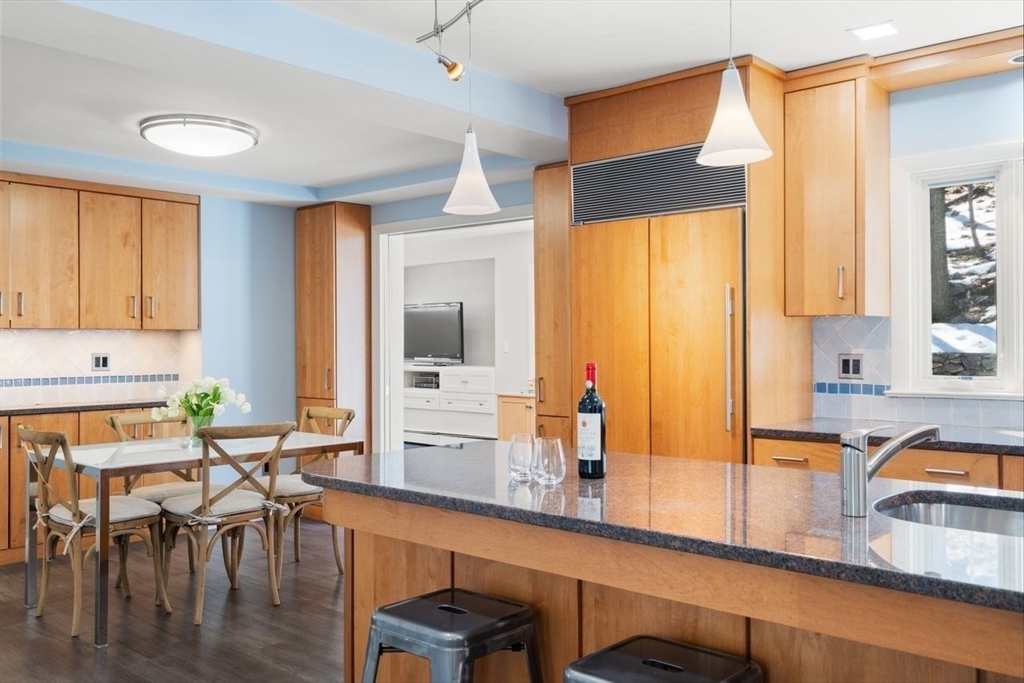 52 Clinton Road Brookline, MA 02445 - Photo 11 of 38