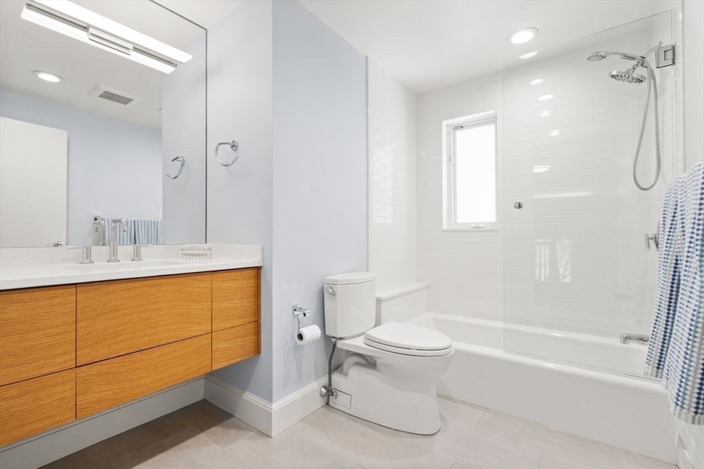 52 Clinton Road Brookline, MA 02445 - Photo 21 of 38