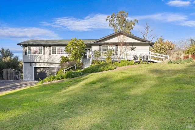 $1,525,000 | 10465 Pelham Drive, Windsor, CA 95492