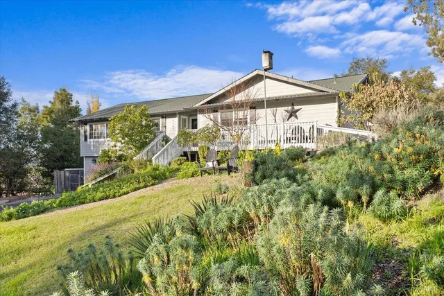 $1,525,000 | 10465 Pelham Drive, Windsor, CA 95492