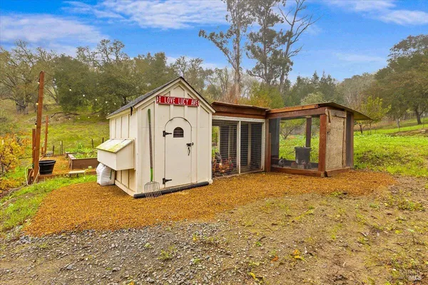 $1,525,000 | 10465 Pelham Drive, Windsor, CA 95492