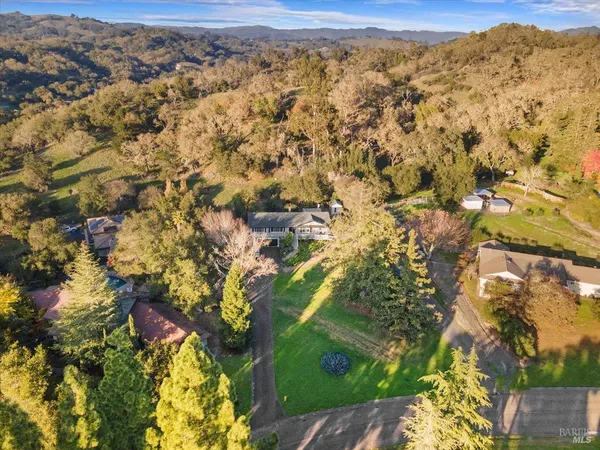 $1,525,000 | 10465 Pelham Drive, Windsor, CA 95492