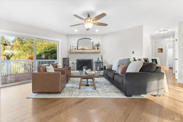 $1,525,000 | 10465 Pelham Drive, Windsor, CA 95492