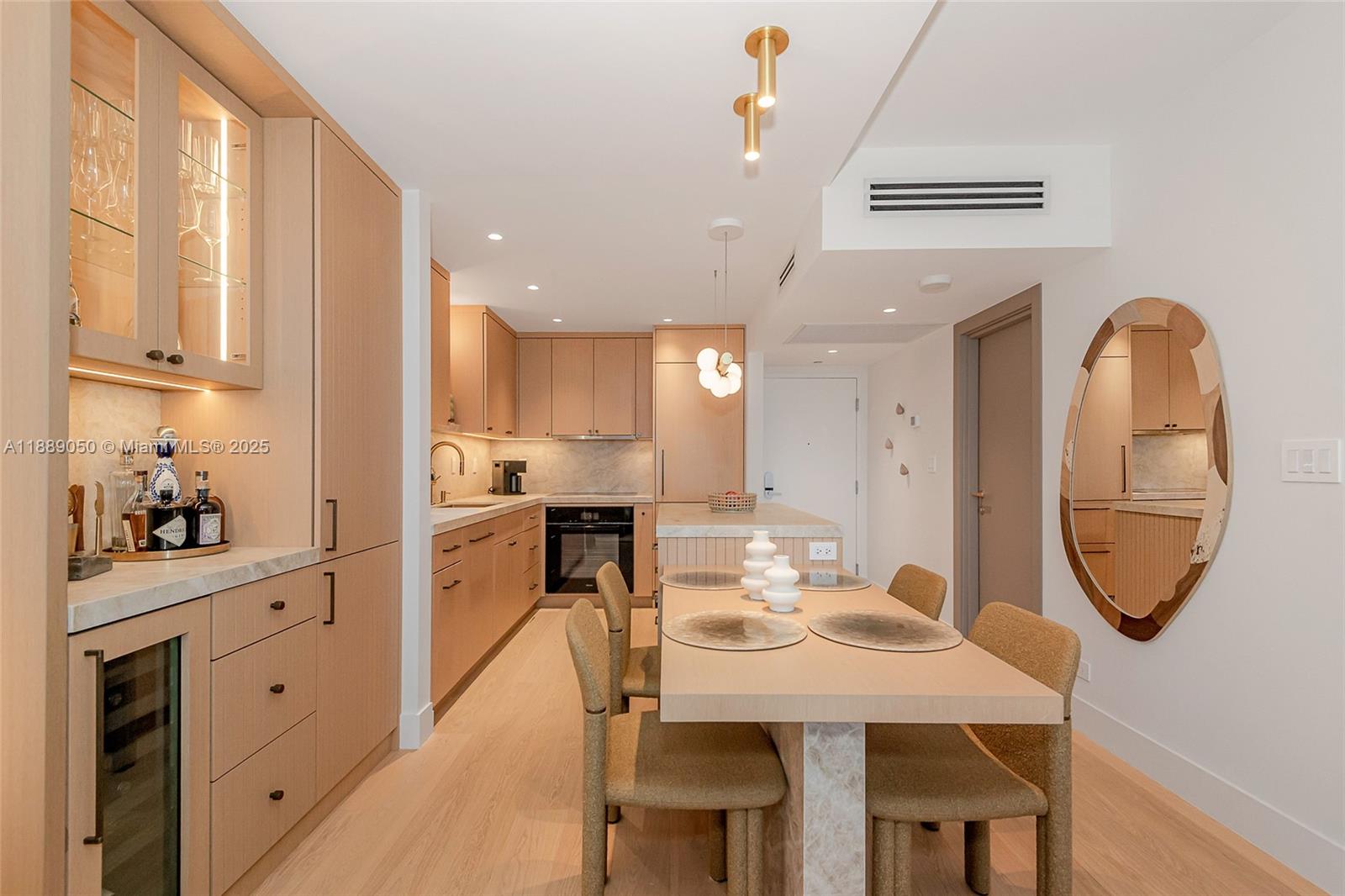 2301 Collins Avenue, Unit 1527 Miami Beach, FL 33139 - Photo 17 of 52