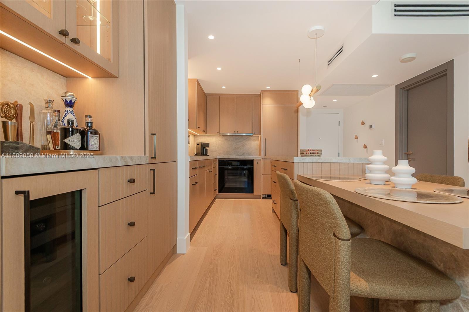 2301 Collins Avenue, Unit 1527 Miami Beach, FL 33139 - Photo 26 of 52