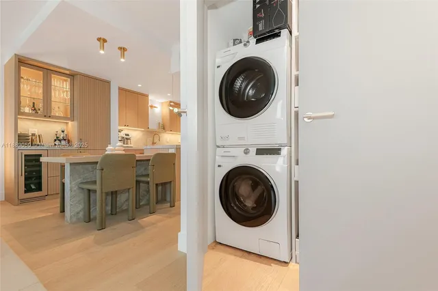 $9,000 | 2301 Collins Avenue, Unit 1527, Miami Beach, FL 33139