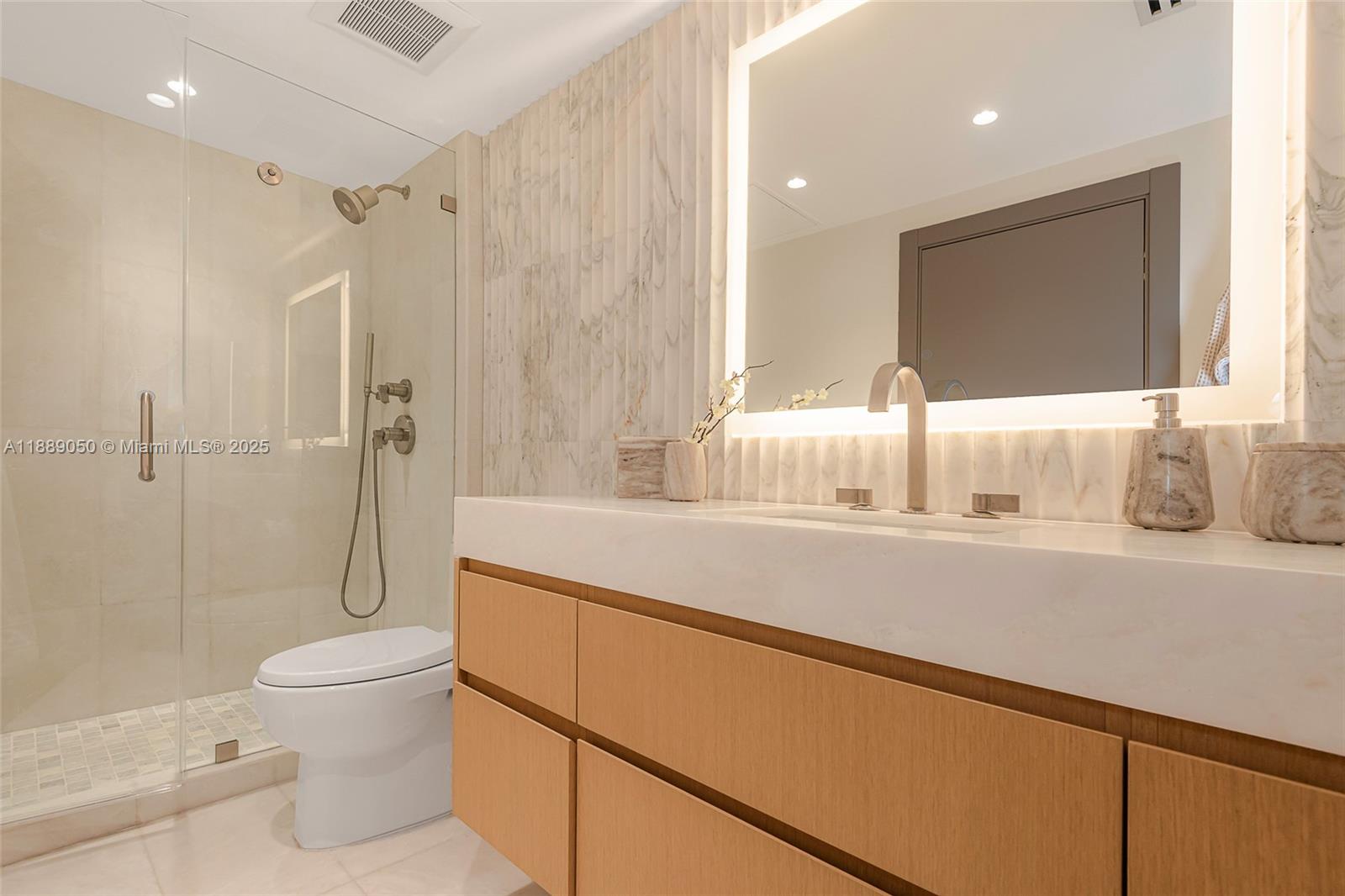 2301 Collins Avenue, Unit 1527 Miami Beach, FL 33139 - Photo 29 of 52