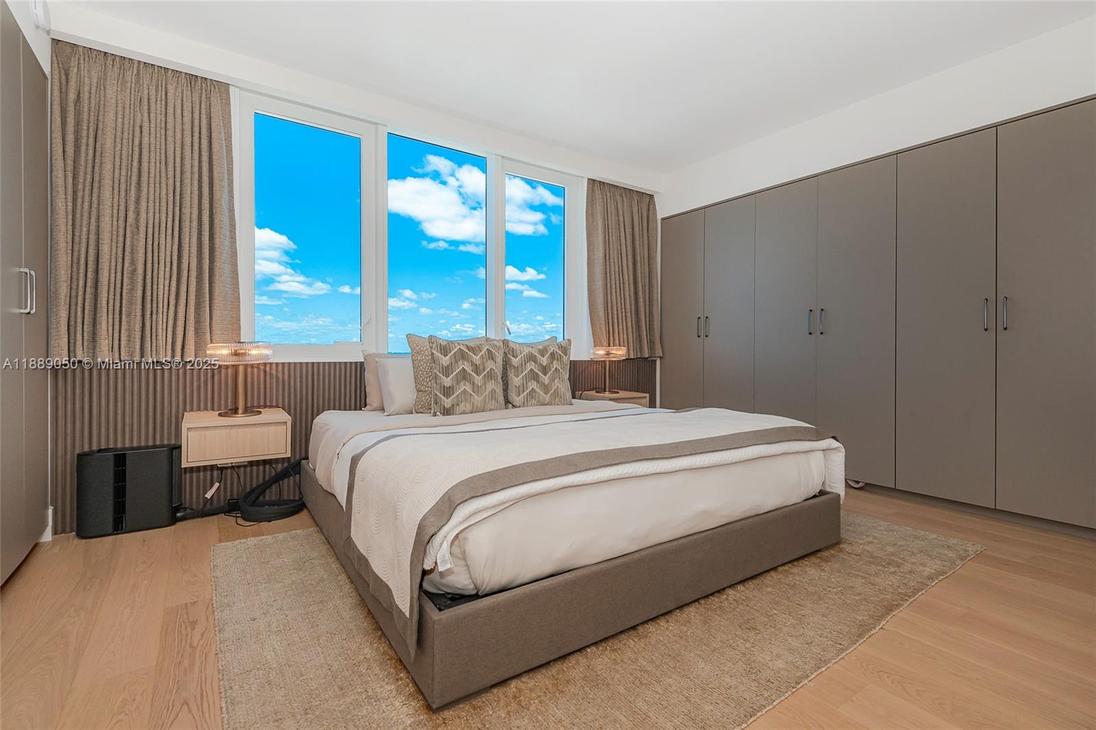 2301 Collins Avenue, Unit 1527 Miami Beach, FL 33139 - Photo 5 of 52