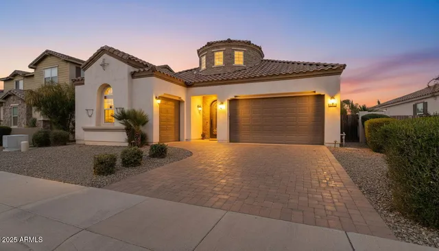 $800,000 | 4306 East Yellowstone Place, Chandler, AZ 85249