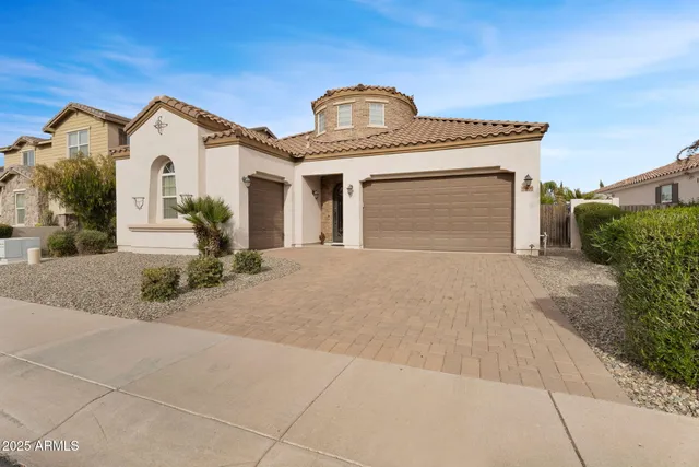 $800,000 | 4306 East Yellowstone Place, Chandler, AZ 85249