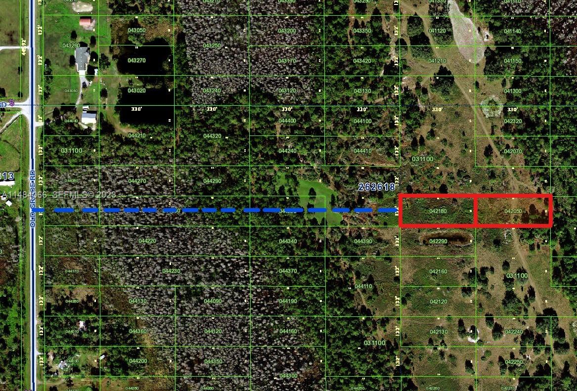 100-101 Old Grade Road Polk City, FL 33868 - Photo 4 of 4 a small garden