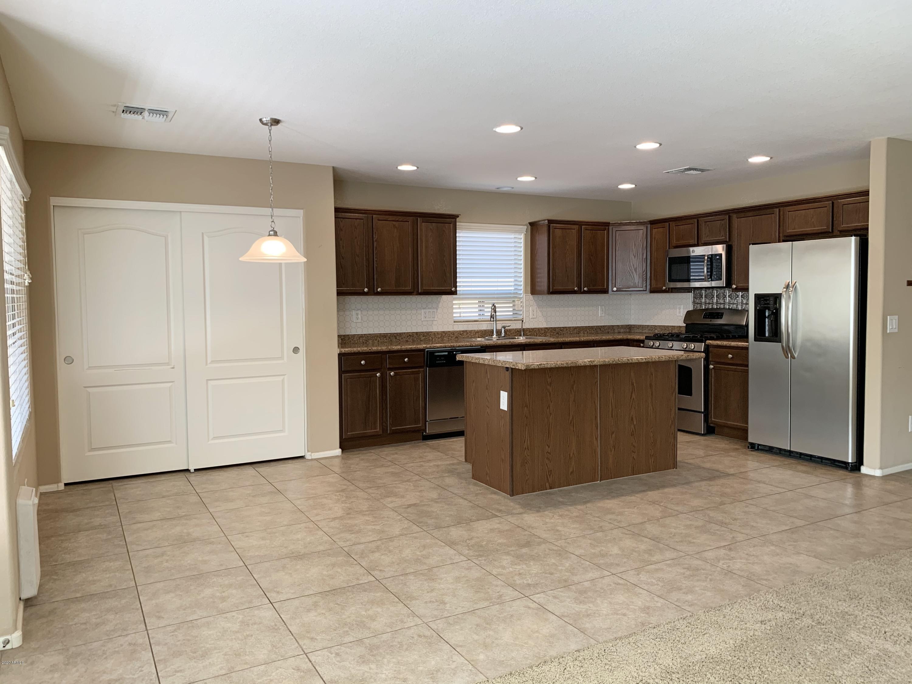 4177 East Bonanza Road Gilbert, AZ 85297 - Photo 4 of 29 BDC3FCED-81FF-4CE1-8EBA-FD43137D04F1