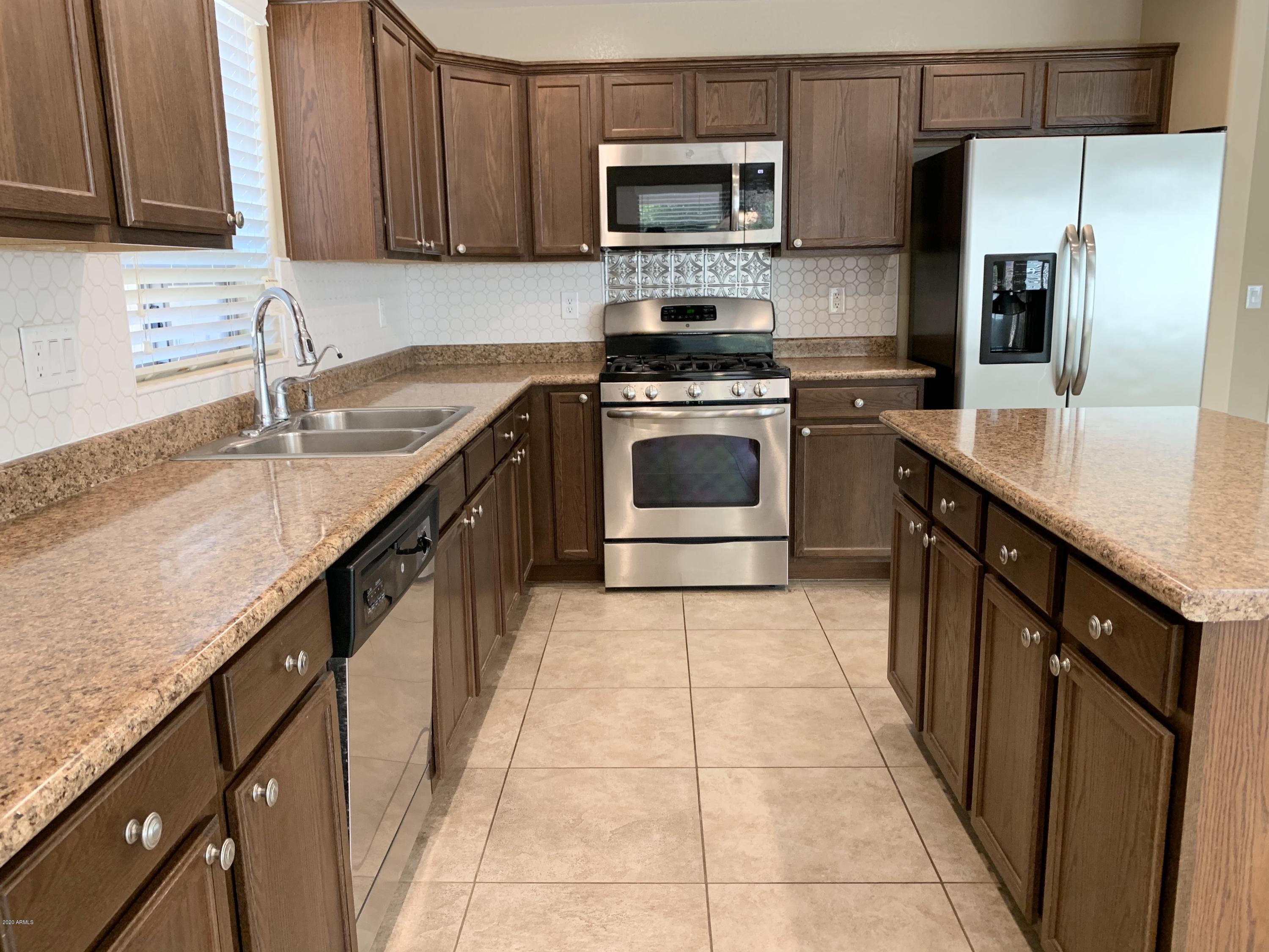4177 East Bonanza Road Gilbert, AZ 85297 - Photo 5 of 29 7EFFC70C-3DA7-4709-A9DD-D3FAC22F71B4
