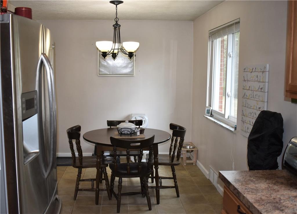 629 Snowball Road Monroeville, PA 15146 - Photo 7 of 24 Dining