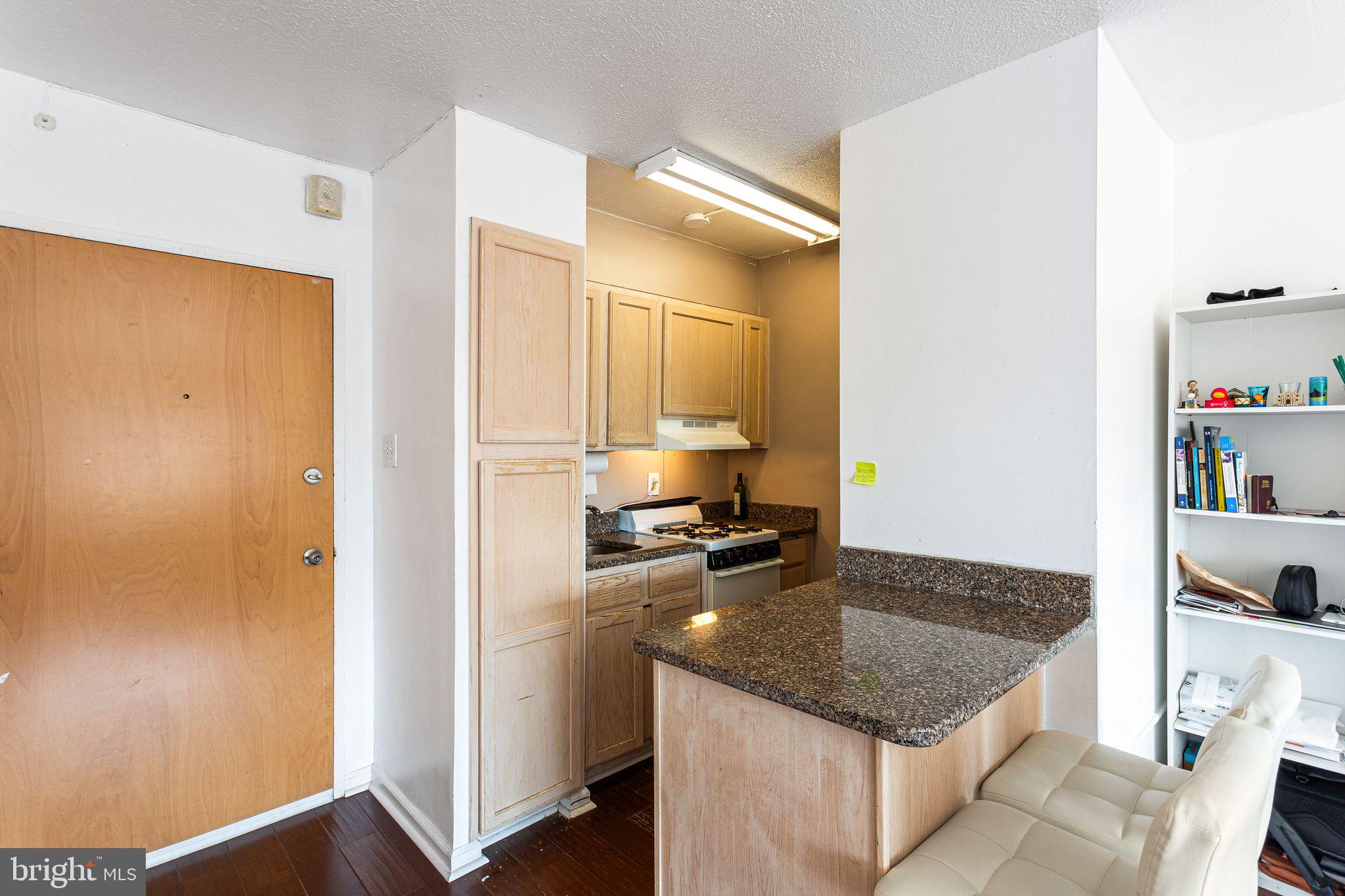 2101 Chestnut Street, Unit 1012 Philadelphia, PA 19103 - Photo 2 of 15 Gallery Image 2