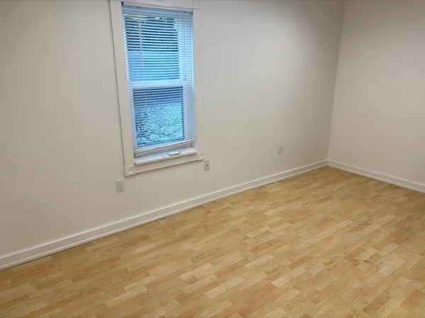 $1,800 | 39 Raymond Street, Unit R, Franklin, MA 02038