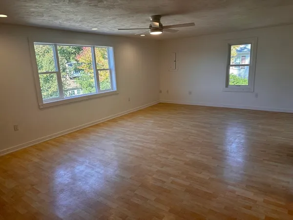 $1,800 | 39 Raymond Street, Unit R, Franklin, MA 02038