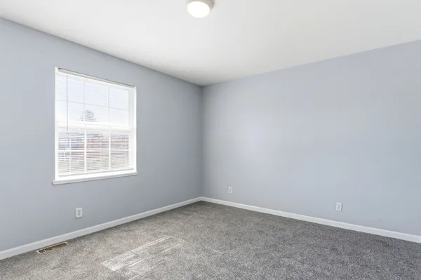 $2,500 | 1824 B Country Hills Drive, Unit B, Yorkville, IL 60560