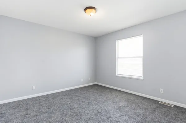 $2,500 | 1824 B Country Hills Drive, Unit B, Yorkville, IL 60560