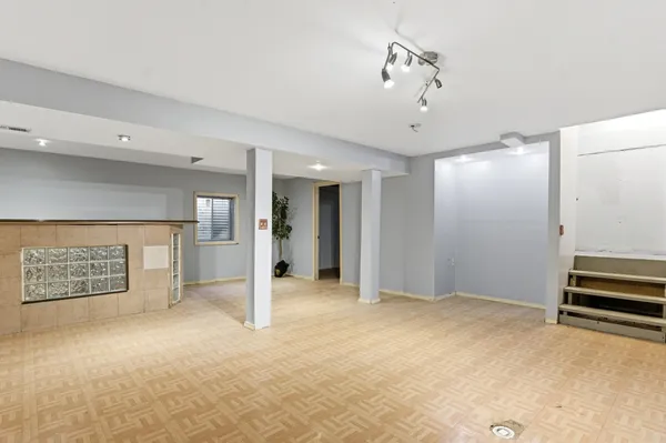 $2,500 | 1824 B Country Hills Drive, Unit B, Yorkville, IL 60560