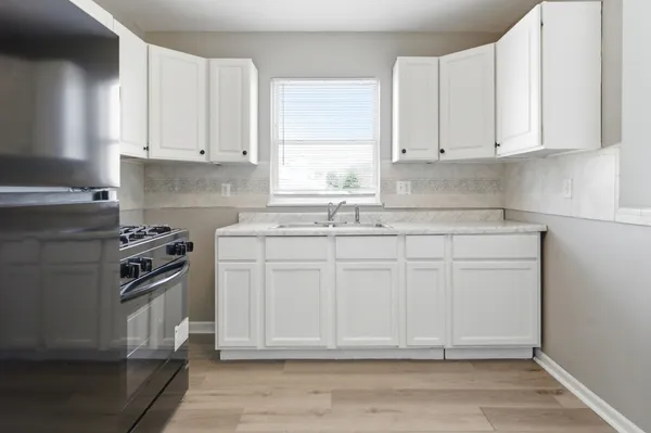 $2,500 | 1824 B Country Hills Drive, Unit B, Yorkville, IL 60560